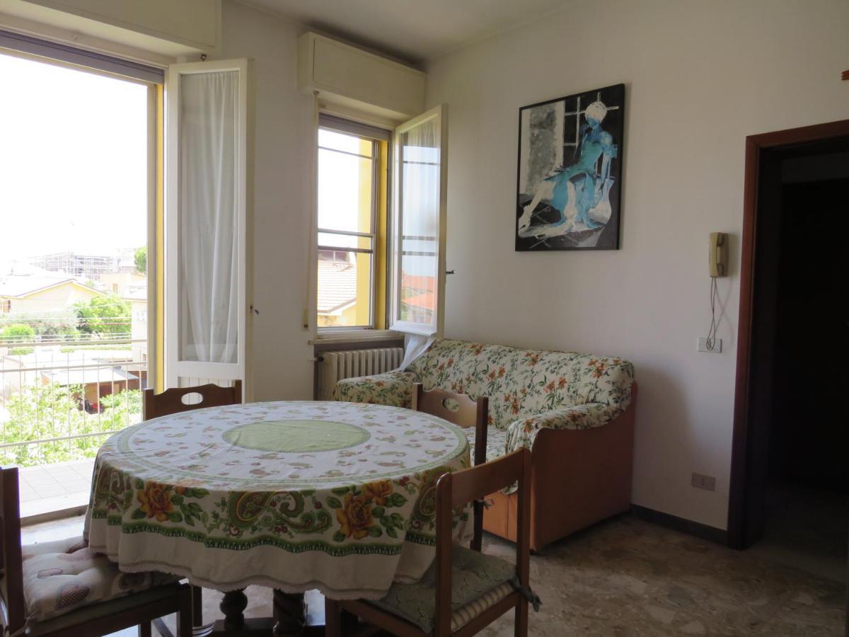Apartamento La Baia Di Lori Pésaro Exterior foto